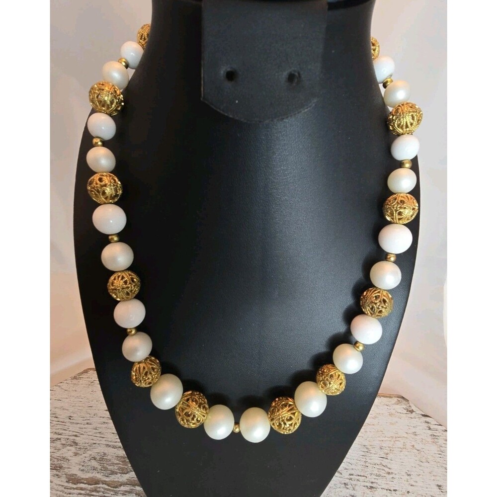 Vintage Style Faux Pearl Gold Filigree Beaded Necklace Cream White Classic #344